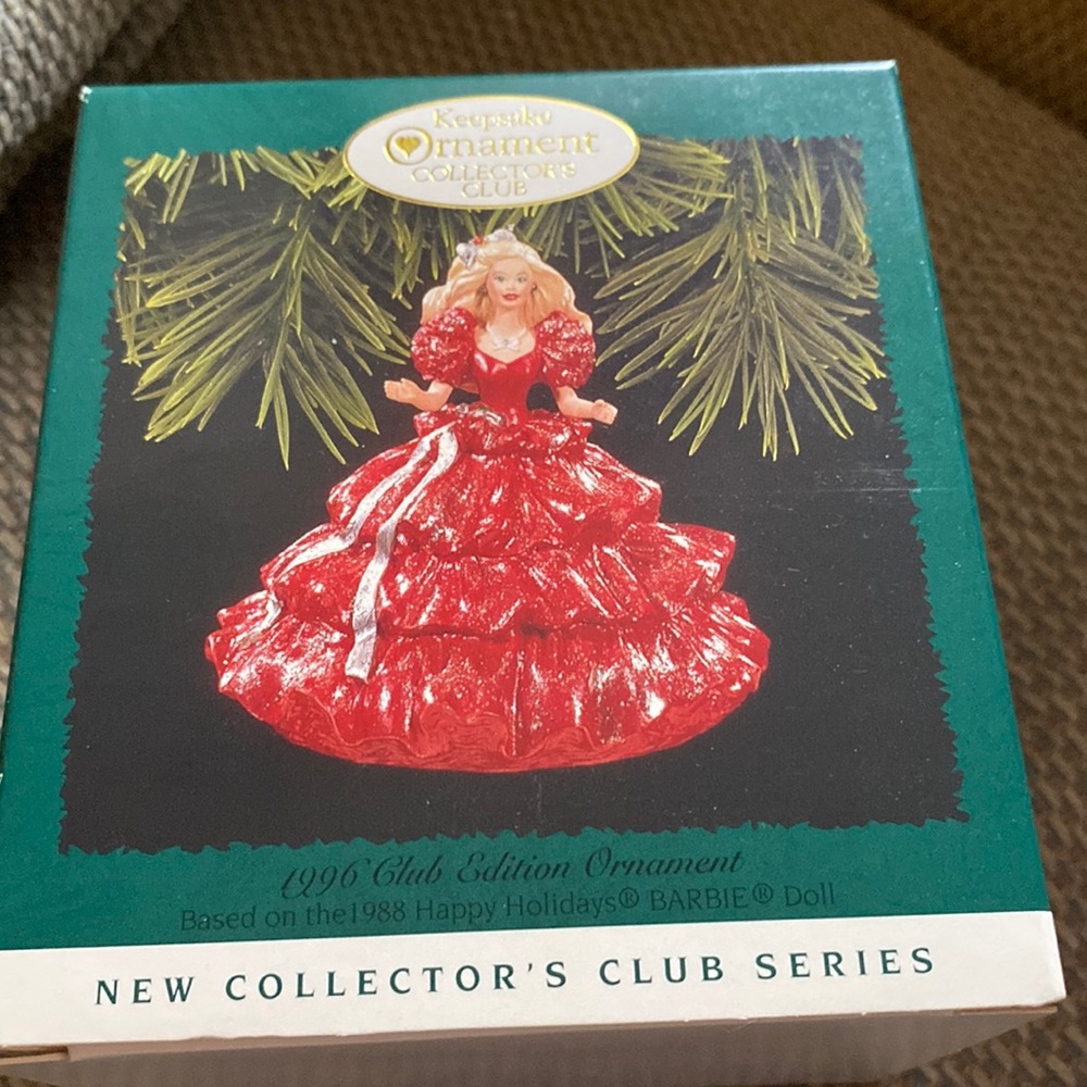 ✨💕 Vintage Hallmark Collectors Club Holiday Barbie💕✨
